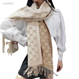 Fashion Stylish Womens Cashmere Scarf Full Letter Printed Designer Scarves Soft Touch Warm Wraps Tags Autumn Winter Long Shawlsvv93