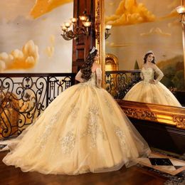 Aplikacje złota koronkowa Słodka 16 Księżniczka Quinceanera Sukienki długie rękawy Tiul Formal Controse Ball Suknia dla dziewcząt Vestidos de anos szat 322