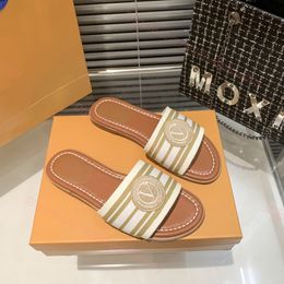 Fashion Women Designer Slippers Sandals Lock It Flat Mules Slides Raffia Embroidery Letters Summer Beach Metal round buckle Slides Luxury Sandals With Box