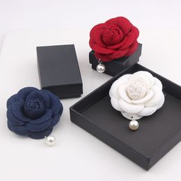 Women New Small Fragrance Imitation Wool Imitation Pearl Brooch Antique Retro Camellia Pin Brooch H1295