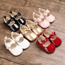 First Walkers Fashion Born Solid Colour Baby Shoes with Non Slip Fabric Sole Girls' Elegant and Noble Casual Step