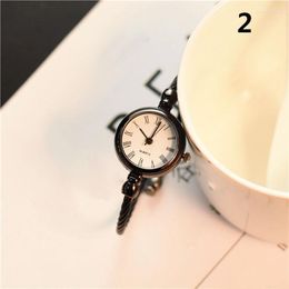 Wristwatches 1 Pcs Women Lady Girl Student Wrist Quartz Watch Mini Round Alloy Vintage Gift