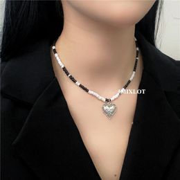 Pendant Necklaces Goth Vintage Harajuku Black White Beaded Choker Metal Heart Flower Necklace For Women Egirl Grunge Jewellery Accessories