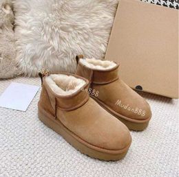 Womens Classic Mini Platform Wedge Boot Ultra Matte Fur Uggitys Snow Boots Suede Wool Blend Comfort Leather Brown Designer Booties Shoes Motion design 60ess