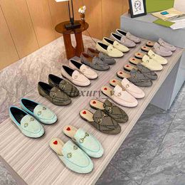 Designer Princetown Slippers Genuine Leather Mules Women Buckle Loafers Metal Chain Embroidery Comfortable Casual Shoe Lace Velvet Slipper