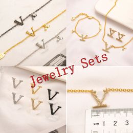 Fashion Jewellery Sets Wristband Bangle Bracelet Earrings & Necklace Chain Designer Copper Zircon Stud Pendant Necklaces Gold Plated Letter Earrings For Women Gifts