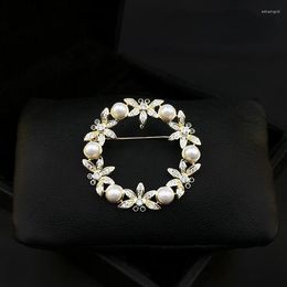 Brooches High-End Exquisite Butterfly Ring Brooch Women's Pearl Corsage Coat Cardigan Shawl Pin Scarf Buckle Accessories Jewelry