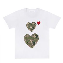 Designer Mens Tshirt Designer Red Heart Shirt Commes Casual Women Shirts Badge High Quanlity Tshirts Cotton Embroidery Classic Love 733