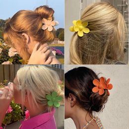 Hair Clips Fashion Women Plastic Crab Clamps Charm Solid Colour Flower Shape Lady Small Headdress Accessories