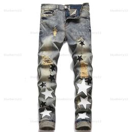 Jeans maschile europeo jean hombre letter star uomini ricami patchwork strappato per il marchio di tendenza motociclistico pantalone maschile magro