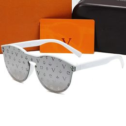 Wholesale designer sunglasses, original glasses, outdoor sunshade, PC frame, fashionable classic ladies' glasses, men's and women's glasses, neutral, 10 colors. V400 VS