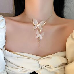 Pendant Necklaces XIALUOKE Fashion Double Pearl Crystal White Lace Butterfly Necklace For Women Elegant Chokers Party Jewelry Gift