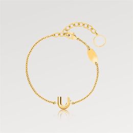 Designer Charm Bracelets Fashion Women Luxury 26 Letters Bracelet For Womens Ladies Casual Brand Vintage Golden Letter Jewelry