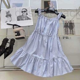 Basic & Casual Dresses Designer 2023 Summer New Arc de Triomphe Metal Decoration Blue White Stripes Age Reducing Style Off Shoulder Waist Dress NJGR