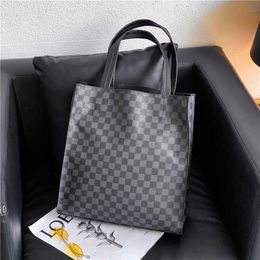 Japanese and Korean fashion leisure briefcase simple style men's and women's hand-held bag mother bag single shoulder bag leather lattice 230526