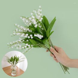 Decorative Flowers 6pcs/Bundle Artificial Flower Bellflower Campanula Bride Holding Bouquet Wedding Valentines Day Gift Living Room Home