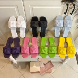 2023 Designer Slippers Womens Sandals Leather New Ruffled Square Sandals Multicolor Open Toe Flat Sandal Flip flops fashion versatile
