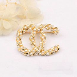 Brand Designer Brooches Women Gold Sier Crysatl Pearl Rhinestone Brooch Suit Pin Double Letter Pins Wedding Party Jewerlry Accessories Gift
