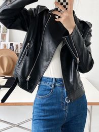 Damenjacken Obrix Weiblicher Casual-Stil PU-Kunstlederjacke Stehkragen Reißverschlusstaschen Streetwear-Oberbekleidung für Frauen