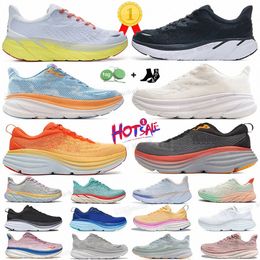 Hoka Bondi 8 Clifton 8 Atletiska löparskor Löpare Hokas kawana 9 Triple Svart Vit Ljusblå för kvinnor män One Outdoor Sports Trainers Livsstil Stötdämpning