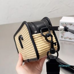 Clutch Straw Bag Fashion Handbags Classic Hardware Letter Summer Beach Shoulder Bags Woven Leather Zipper Closure Purse Cell Phone Pocket Lady Tote Wallets