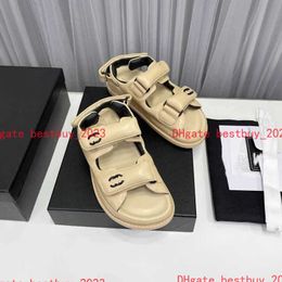 2024 Sandals High Quality Cowhide Sandal Candy Color Flats Shoes Women's Leisure Designer Luxury Slipper Flat Bottom Comfort Sand Beach Fashion Versatile