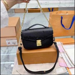 stylisheendibags Top Luxurys Messenger Bag Women Handbags Purses Two Strap Designers Crossbody Classic Hasp Emboss Shoulder Bags Small Evening Bag