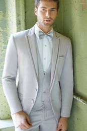 Men's Suits 2023 Grey Peaked Lapel Slim Fit 3 Pieces Two Buttons Men Business Wedding Tuxedos Prom Traje De Hombre