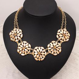 Chains Floral Crystal Collar Bridal Necklace For Bridesmaids Flower Cluster Gold Fashion Jewellery Gift Women Costume Party