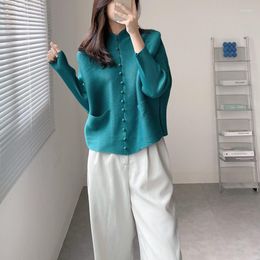 Women's Blouses Tops Women Bat Shirts Clothes Coats Long-sleeved Spring Autumn Bottons Loose Retro Thin Temperament All-match Pleated