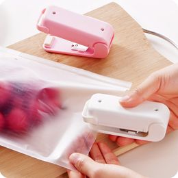 Kitchen Tools Household Mini Sealing Machine Travel Food Plastic Bag Hand Pressure Sealing Machine Pulse Sealing Portable Heat Sealer Q129