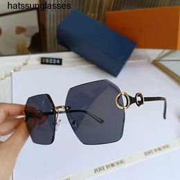 2022 New Fashionable Sunglasses for Women Tiktok Live TV Glasses Cut Edge Anti UV Personalized Frameless Sunglasses two for one