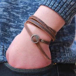 Charm Bracelets Vintage Brown Leather Men's Bracelet Multi-circle Cowhide Winding Classic Hand Jewellery Lettering Processing Lovers Gift