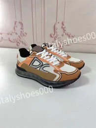 2023 Top Hot Luxurys Designer Sneakers Calfskin Casual Shoes Reflective Shoes Leather Trainers All-match Stylist Sneaker Leisure Shoe