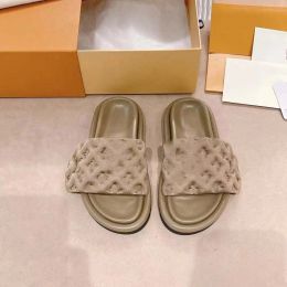 2023 Designer Luxury Slipper Slides Sandali per le donne Tacchi Pantofole casual in paglia di tessuto di cotone per la primavera e l'autunno 35-45 louise vutton viuton