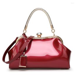 Evening Bags Luxury Designer Brand Women's Fashion Retro Bright Leather Diamond Handbag Exquisite Bridal Party Wedding Ladies Bag Sac A