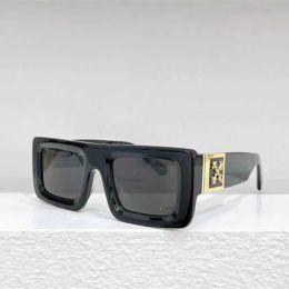 Designer glasses New Sunglasses Fashion INS Network Red Same Street Photo Box Men's and Women's OERI049 5A