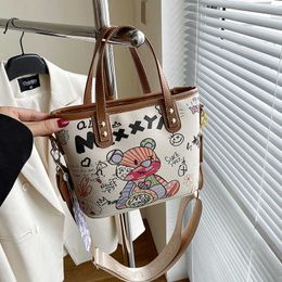 Handbag Large Capacity Women s 2023 New Korean Fashion Versatile Personalized Graffiti Shoulder Bag Fashion Cartoon Bucket 230529