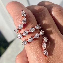 Band Rings Huitan Luxury Rose Gold Colour with Water Drop Zircon Snake Shape Women Ring Delicate Anniversary Gift Stylish Girl Opening Rings AA230529