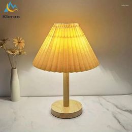 Table Lamps Modern Simple Solid Wood Led Lamp Bedroom Study Restaurant Bedside Desk Living Room Decor Pleated Skirt Lights