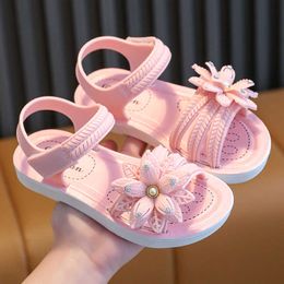 Sandals Summer New Girls Sandals Sweet Diamond Flower Toddlers Pink Princess Shoes Kids Beach Shoes Non Slip Soft Bottom Flat Sandals