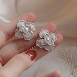 Stud MWSONYA Korea Woman Flowers Earrings 2021 Trend Pearl Flower Ear Studs Earrings for Women Transparent Stud Jewellery Gift J230529