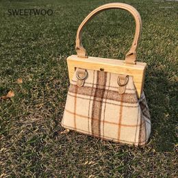 Evening Bags Women Handbag Female Wool Luxury Designer Retro Plaid Clutch Bag Leopard Shoulder Messenger Wood Clip Tote