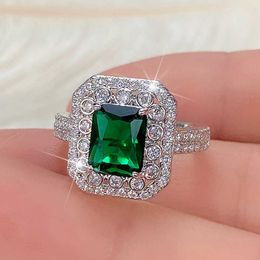 Band Rings Huitan Vintage Green Cubic Zirconia Rings Series for Women Temperament Elegant Ladys Finger-ring Daily Wear Party 2022 Jewelry AA230529