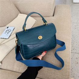 Evening Bags 2023 Vintage Crocodile Women's Handbag Wide Shoulder Strap Bag Luxury PU Leather Cross Small Flip Wallet