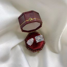 Лаборатория прекрасных любовников Moissanite Diamond Ring Sering Sier Order
