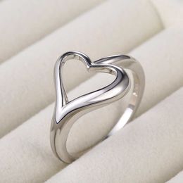 Band Rings Huitan Fashion Heart Women Rings 3 Colours Available Wedding Proposal Ring for Girlfriend Dance Party Present Female Ring Jewellery AA230529