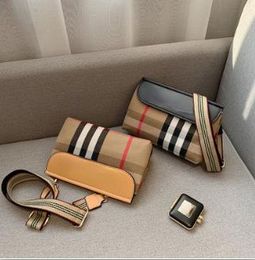 Quality Striped Contrast Colour Casual Women's Bags Net Red Bag Shoulder Crossbody Fashion Bag White Plaid Women's Bags