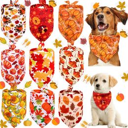 Ação de Graças Pet Bandana Triângulo Towel Towel Dog Apparel Maple Leaf Pumpkin Saliva Toalhas pequenas suprimentos de estimação médios