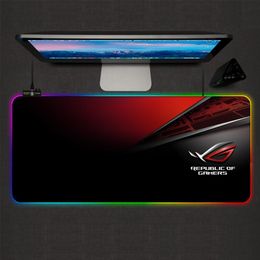 Rests ROG Player Country RGB Mouse Pad Cool Eye of The Bad Guy Keyboard Pad Large Mousepad Desk Mat 90x40cm Gaming Accessories